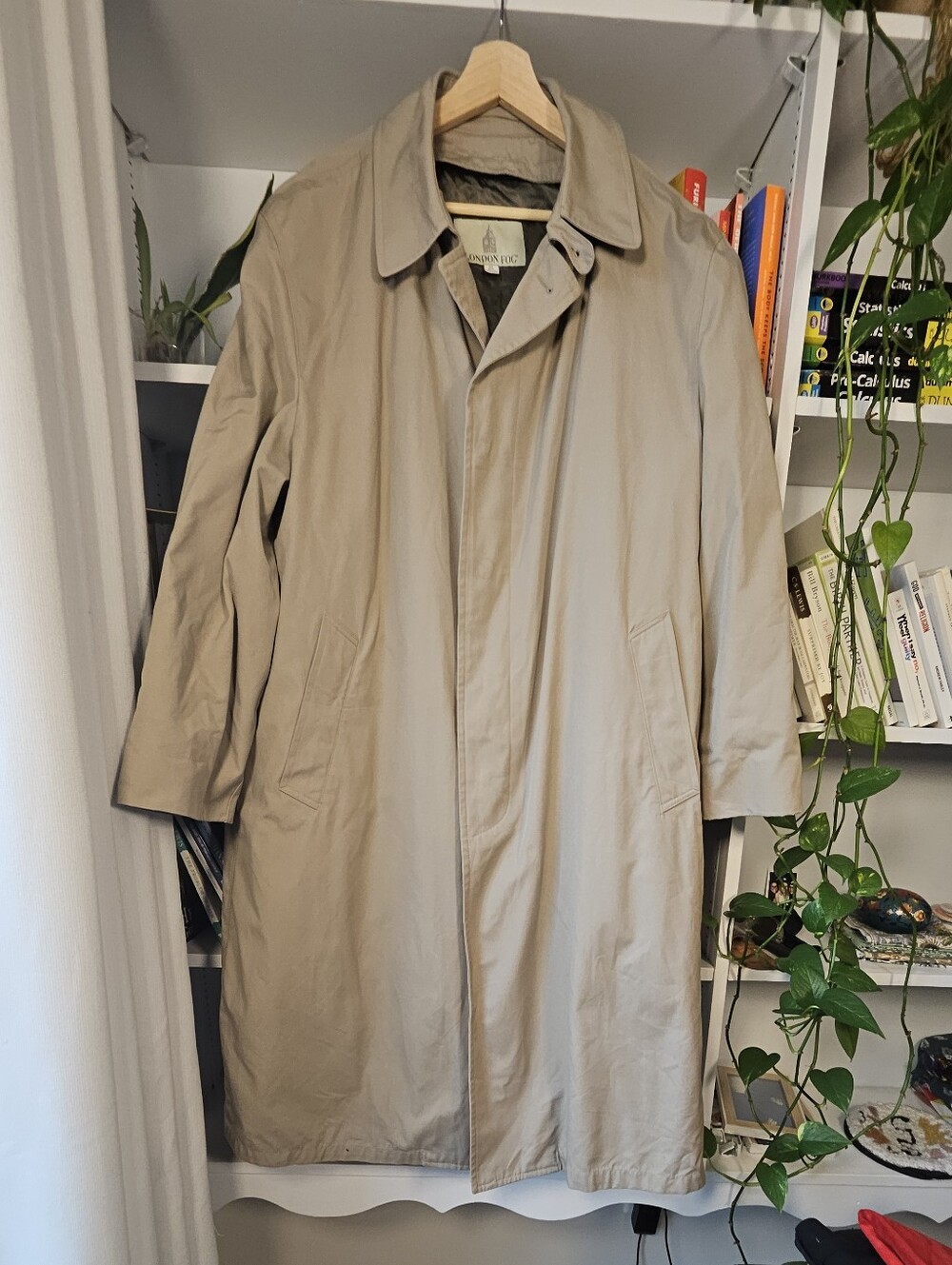 Vintage London Fog Men's Trench Coat Tan Removable Lining Size 44 Reg